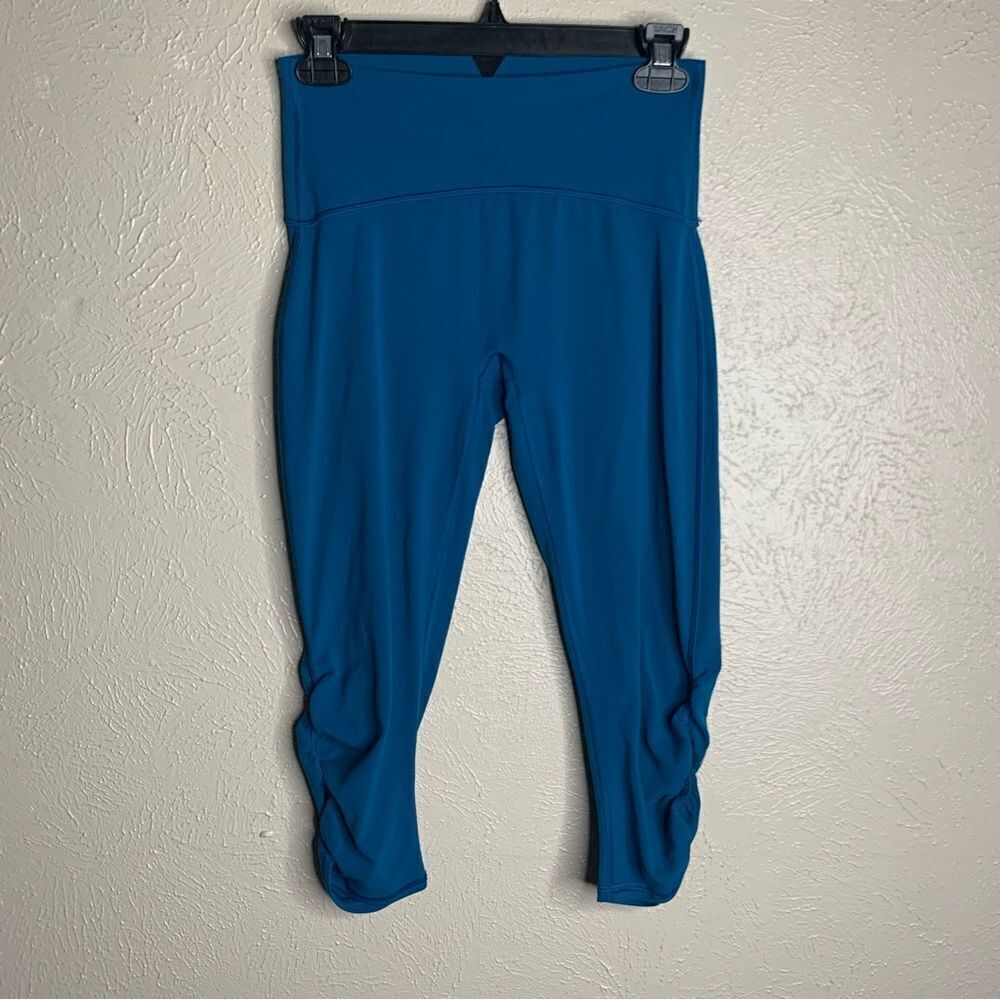 Ivivva prismatic crop scrunch leggings by lululemon teal
